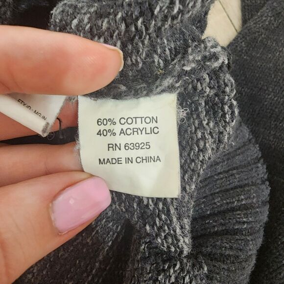 Retrofit Brand MFG. Hooded Sweather with Pocket Woman's Size S - Picture 6 of 6